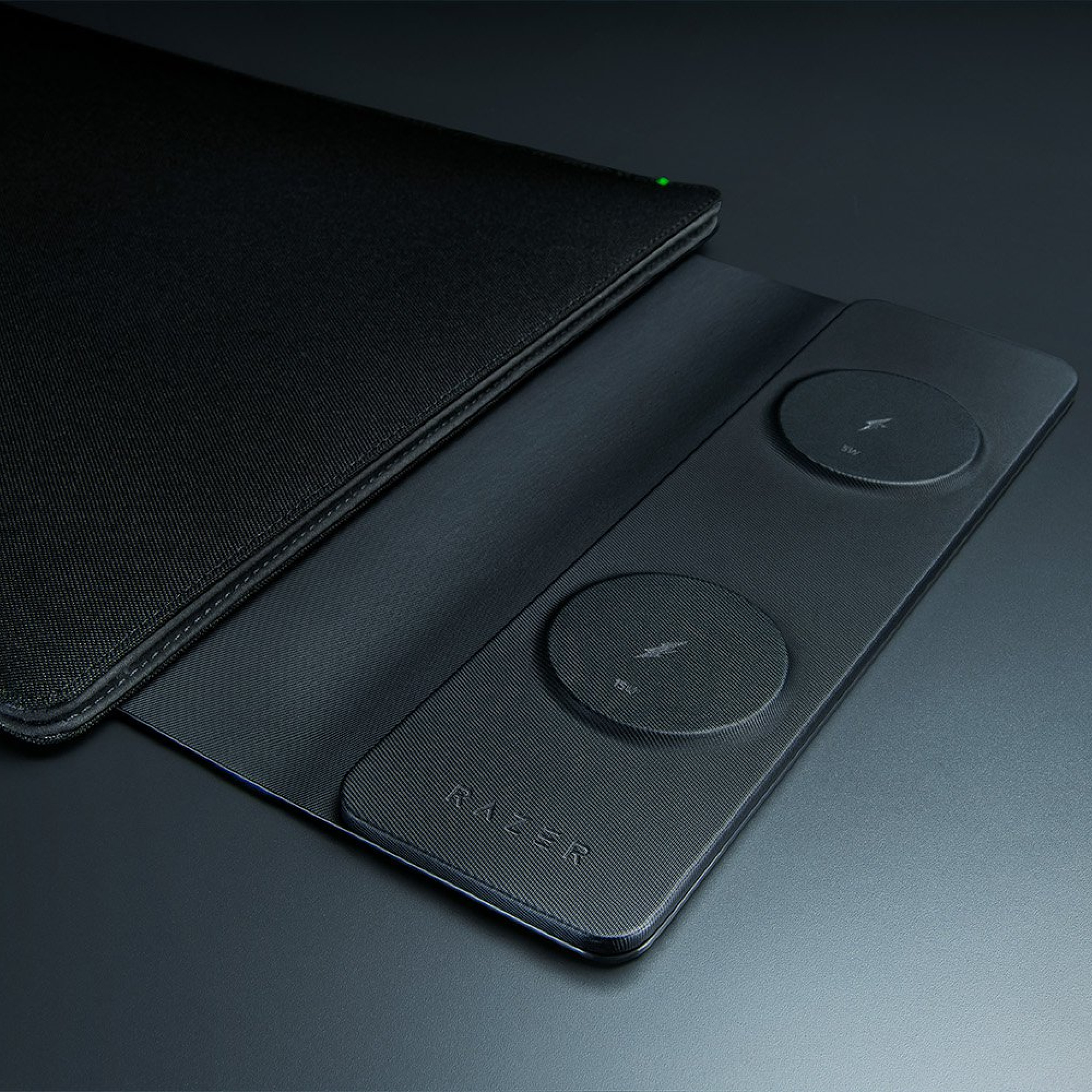 Чехол для ноутбука Razer Laptop Sleeve 16" with Wireless Charging